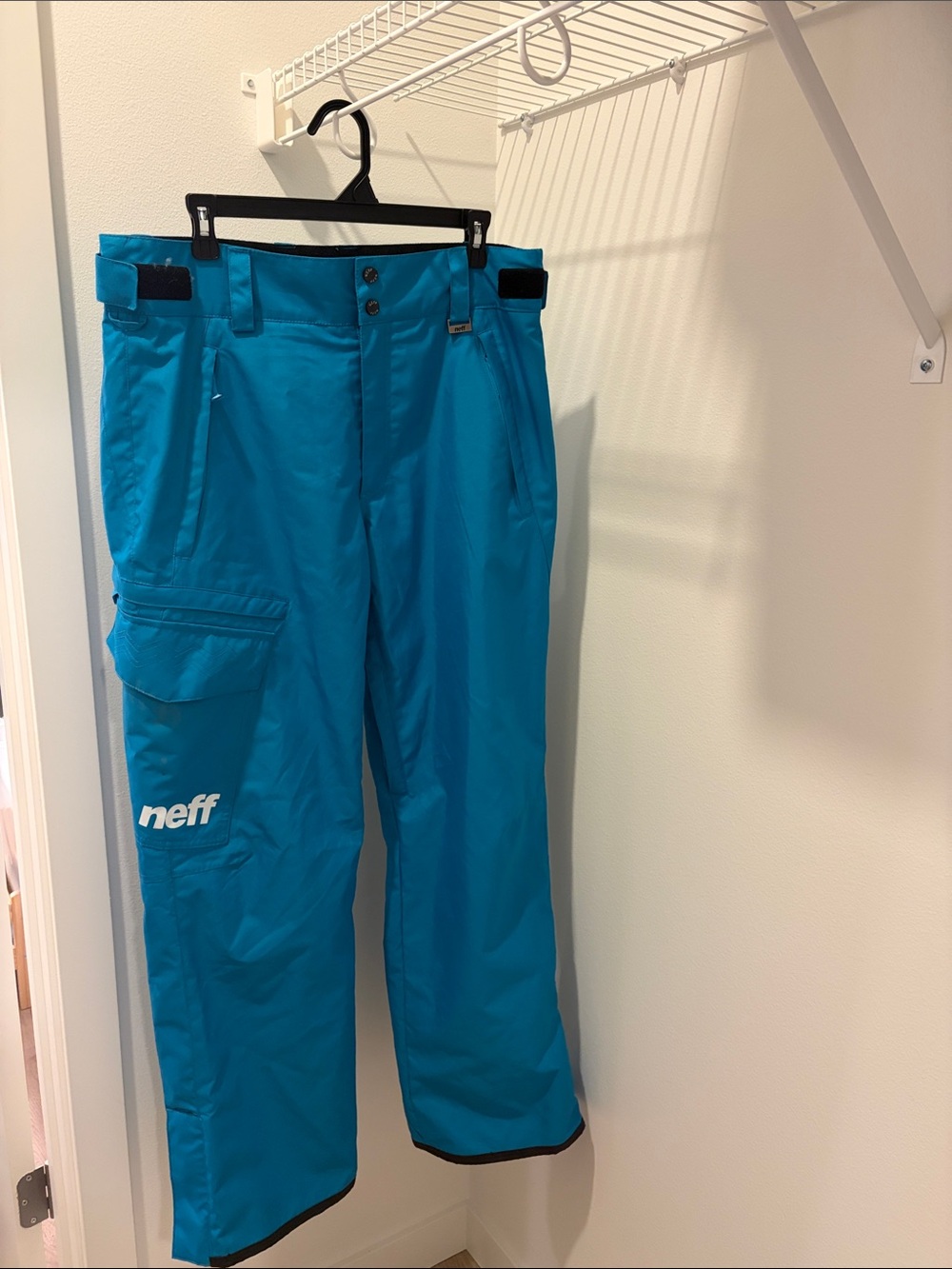 Neff Men’s medium blue snow pants